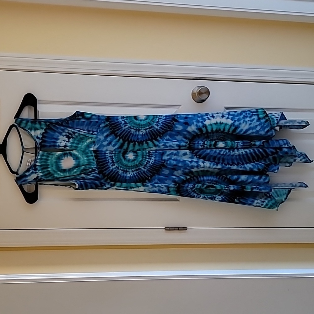 Maggy London tie dye dress size 8 but fits like a 4/6